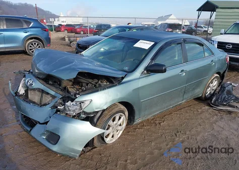 2011 Toyota Camry Le z USA, uszkodzony, nr VIN 4T1BF3EK0BU639702